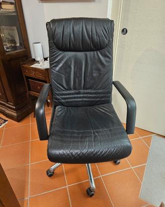 Poltrona Direzionale in vera pelle 