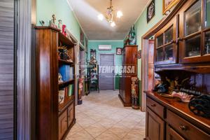 RIF:CV265 - Casa singola con due appartamenti sepa