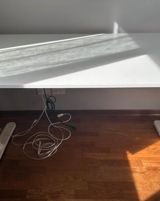 Scrivania Bekant Ikea 160x80