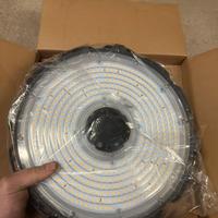 Faro led per capannone
