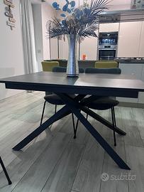 Tavolo con gamba design