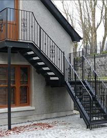scala a piu piani esterna e interna