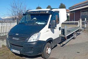 Carroattrezzi Iveco daily 50c15 anno 2008