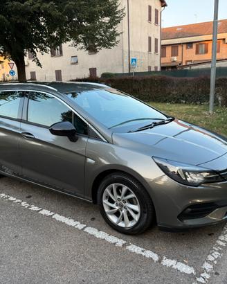 Opel astra sports tourer 1.5 cdti 122 cv anno 2022