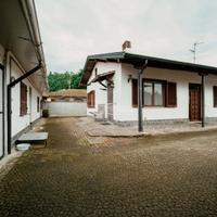 TRE LOCALI INDIPENDENTE E DEPENDANCE RISTRUTTURATA