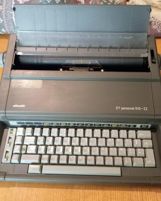 Macchina da scrivere olivetti 
