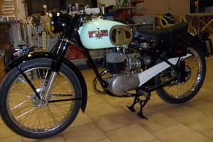 Moto bianchi scudo del sud 125
