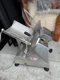 Affettatrice  professionale La Minerva