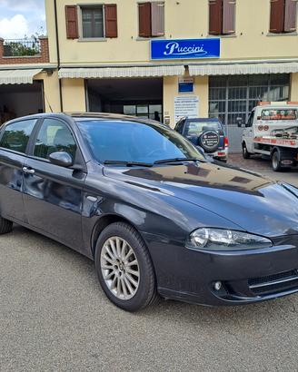 Alfa Romeo 147 1.9 JTD (120) 5 porte Progression