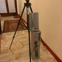 Treppiede per macchina fotografica o telecamera