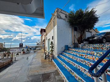 Immobile sul porto di terrasini