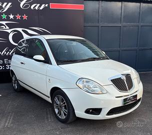 Lancia Ypsilon Restayling 1.2 Argento
