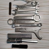 attrezzi originali Honda CBR 600 F