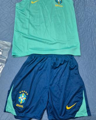 Completo calcio Brasile nike