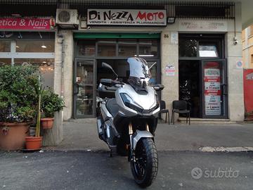 Subito - DI NEZZA MOTO S.R.L. UNIPERSONALE - Honda ADV 350 NUOVA - Moto e  Scooter In vendita a Roma