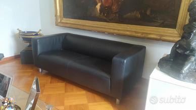 DIVANO NERO IN ECOPELLE