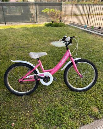 Bicicletta da bambina.