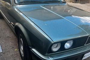 BMW E30 318i coupe