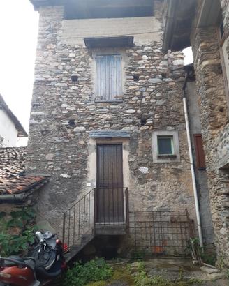 Vecchia casa centro storico da ristrutturare