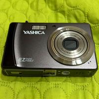 Fotocamera Yashica