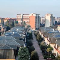 VILLA A SCHIERA A OPERA