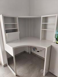 scrivania angolare IKEA