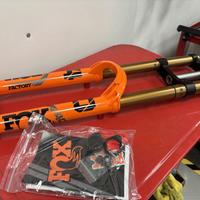 FOX 40 Factory grip2 27,5" arancione