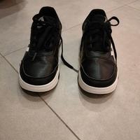 2  Scarpe Adidas!! E scarpe Nike!! Da baschet