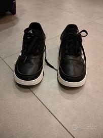 2  Scarpe Adidas!! E scarpe Nike!! Da baschet