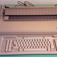 macchina da scrivere elettrica