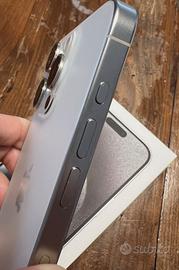 iPhone 15 pro bianca