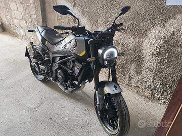 Benelli Leoncino 250