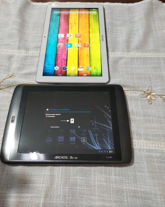 2 Tablet e un ,Telefono cellulare 