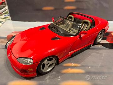 Modellino Dodge viper rt10 burago scala 1/18