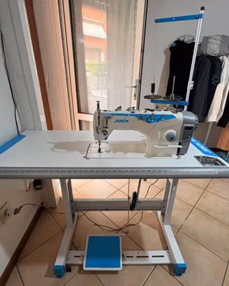 Macchina da cucire lineare Jack A2B