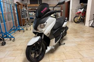 YAMAHA X MAX 125