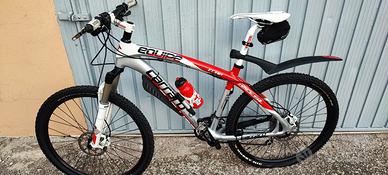 MTB Carraro Equipe SL in carbonio + rullo per casa