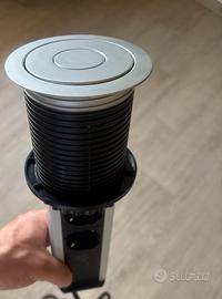 multipresa a scomparsa estensibile