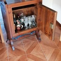 Mobiletto bar legno