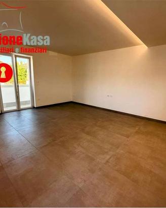 Appartamento di 148 m² con 4 locali e box auto a C