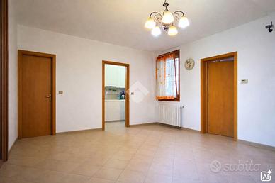 2 LOCALI A MOLINELLA