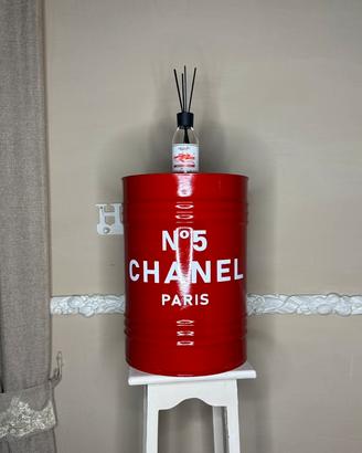 Bidone espositore chanel