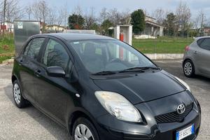 Toyota Yaris 1.0 5 porte