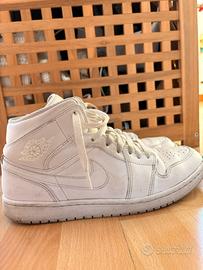 Jordan 1 mid