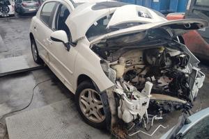 PEUGEOT 207 0 2007 0  PER RICAMBI