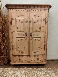 Armadio in cirmolo 1870