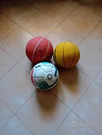 LOTTO 3 PALLONI CALCIO BASKET USATI BUONO STATO