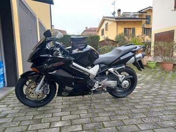 Honda VFR 800 VTEC