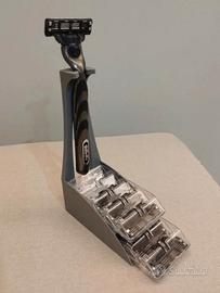 Porta Rasoio e 2 set Lamette Gillette PLA Grigio