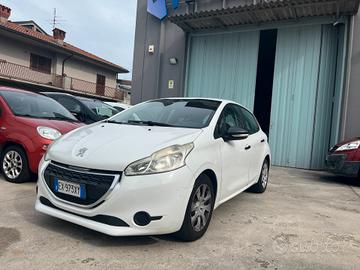 Peugeot 208 1.4 HDI/AUTOCARRO/2015
